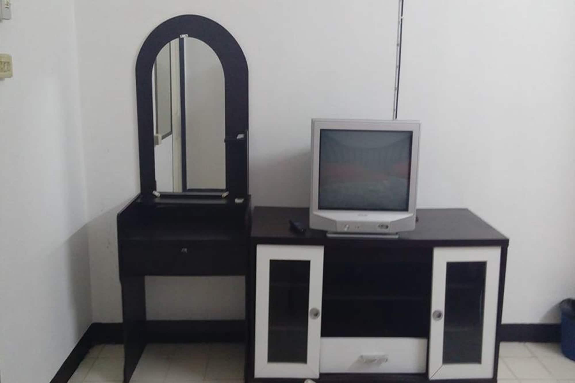 Md Rose Apartment Банкок Екстериор снимка